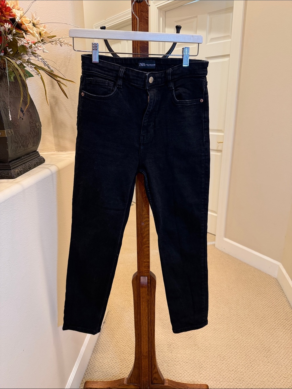 Zara High Rise Jeans Size 6